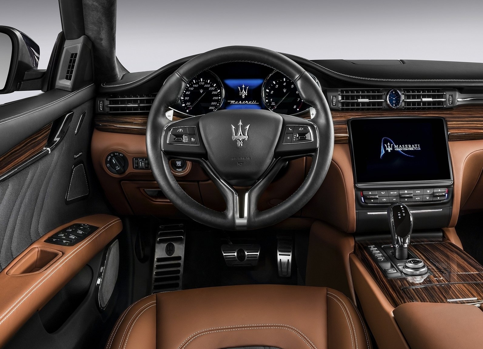 https://www.whatcar.lv/cars/Maserati/Quattroporte sedans/0ac5c3c5eb97460e1a952e2e761c4ce8.jpg